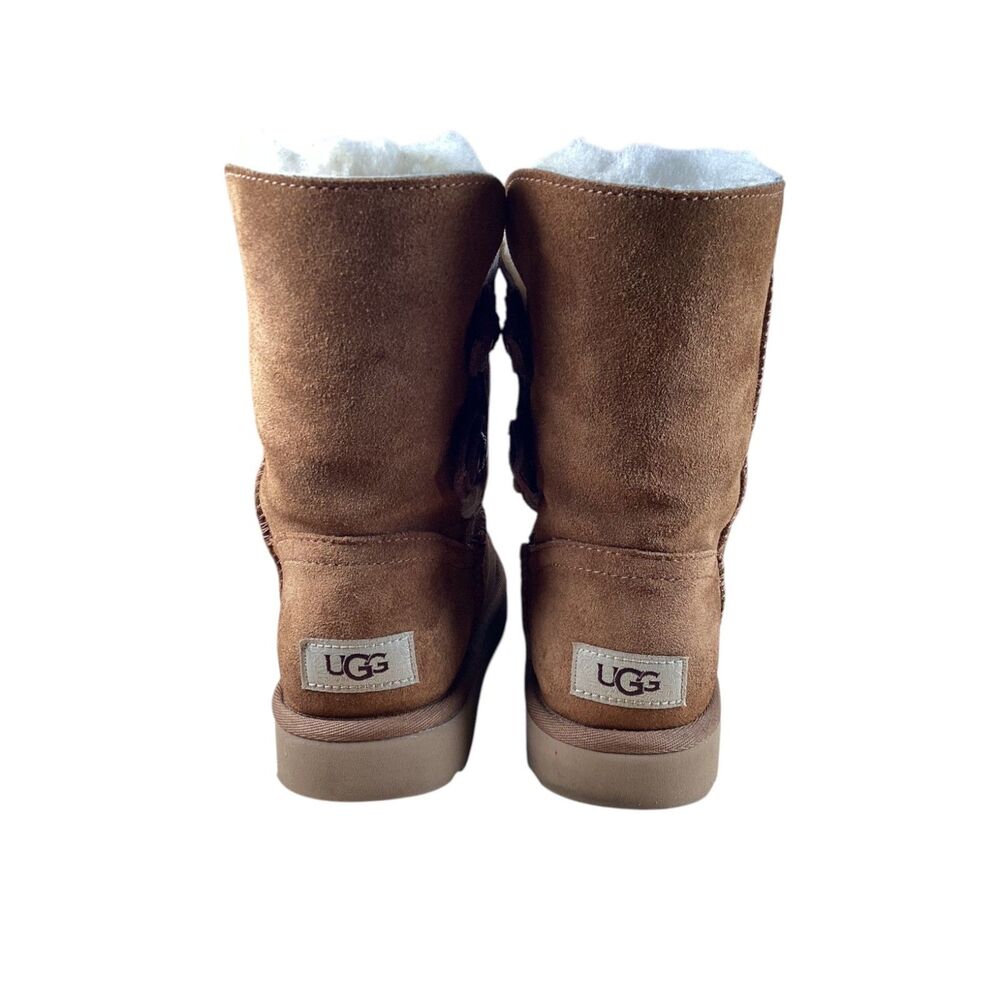 UGG Marciela II Genuine Shearling Chestnut Suede Boots Women's Winter size 6 EUC - Picture 3 of 12